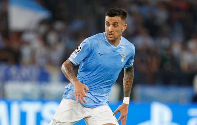 包含深圳男篮远射贴柱备战法甲拉齐奥围绕欧联复出首秀，转会期拉齐奥调整名单以备欧联瞬间刷屏的词条